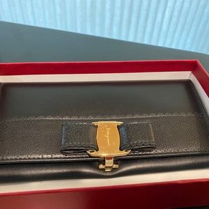 Authentic Brand new. Black Salvatore Ferragamo leather wallet